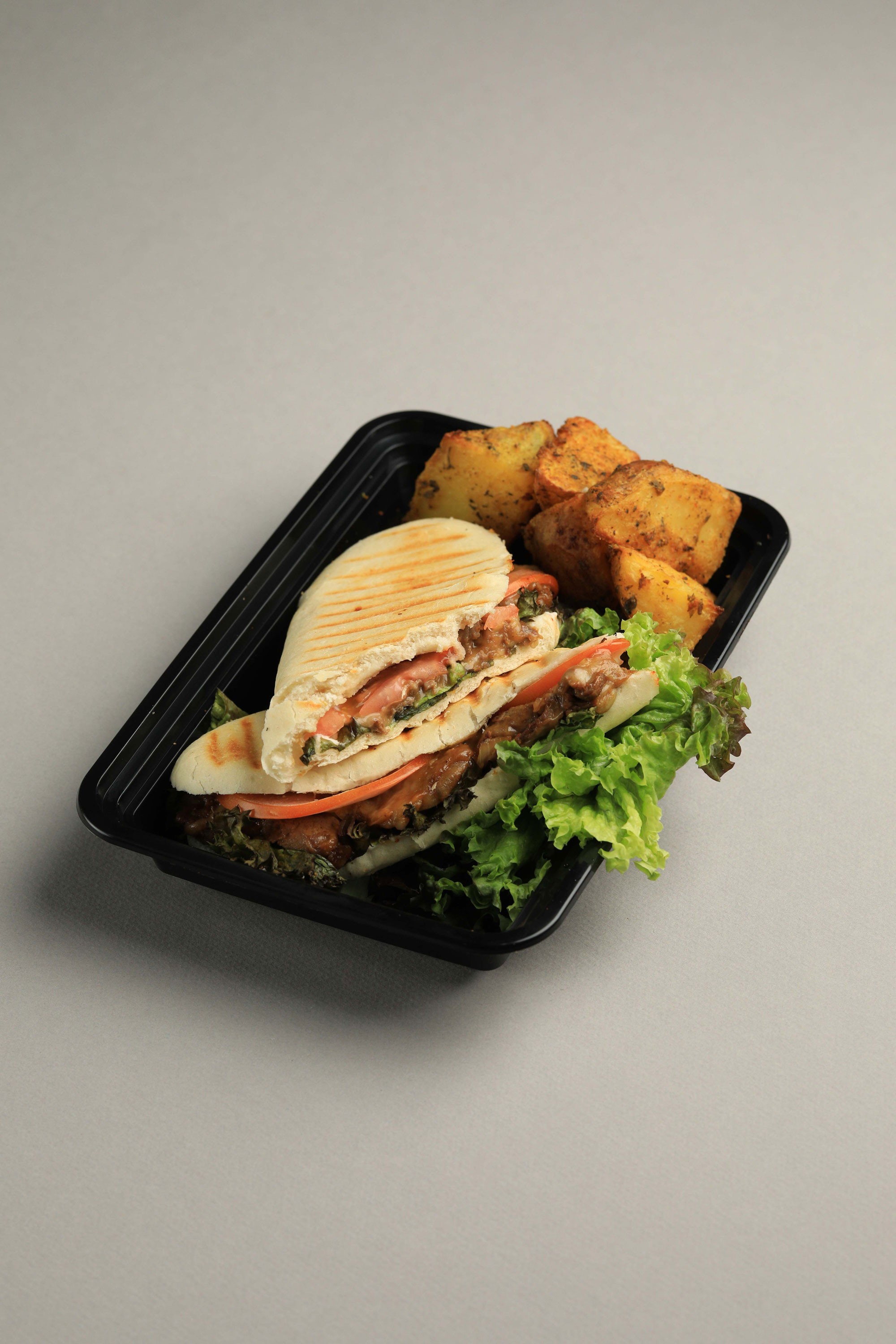 PHILADELPHIA STEAK MUSHROOM SANDWICH